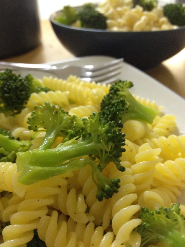 Macaroni-&-Broccoli-Tall