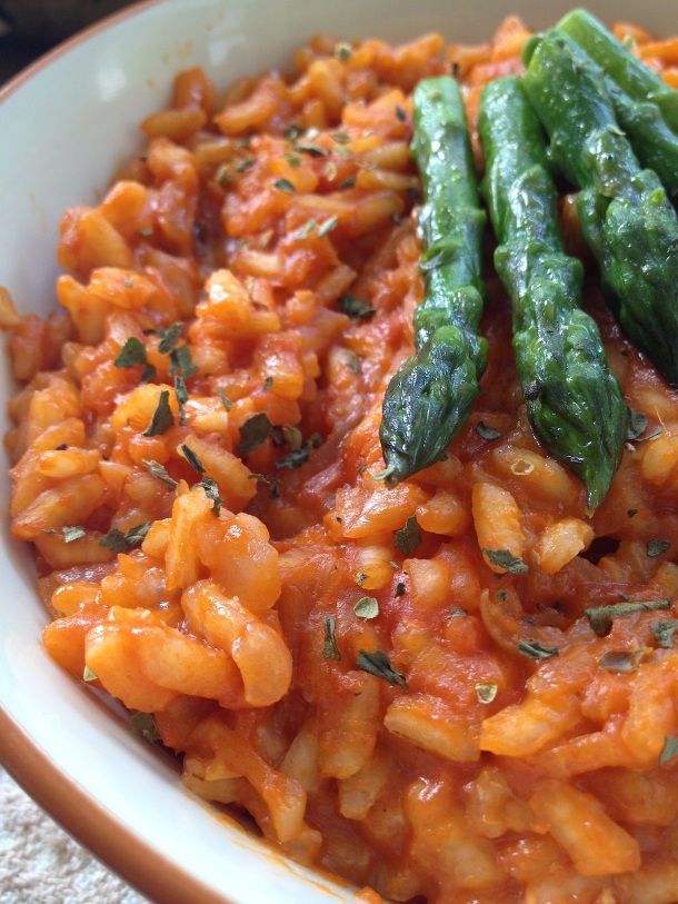 Tomato-Risotto-with-Asparagus-Close
