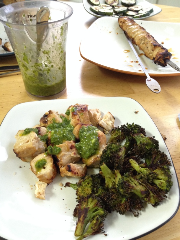 Chicken-Skewers-Pesto-Roasted-Broccoli-WIALW20
